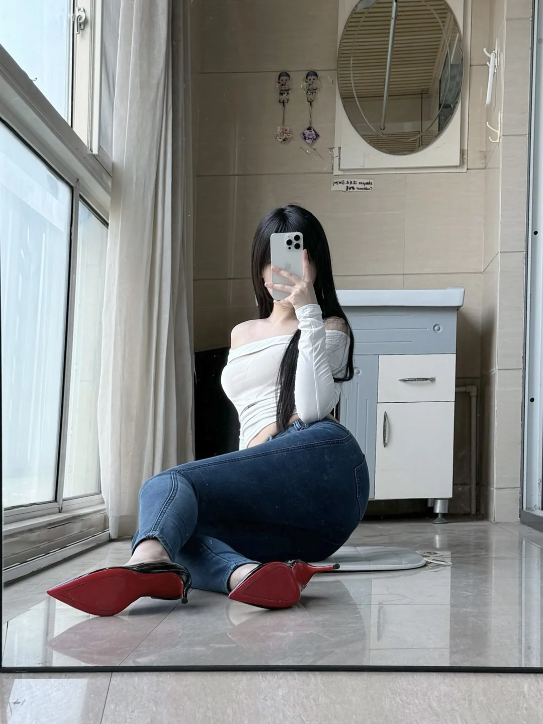 不可爱羚 – 牛仔裤 [28P,7V-1.1GGB] tg@simisebaisi 【丝足阁】028.webp